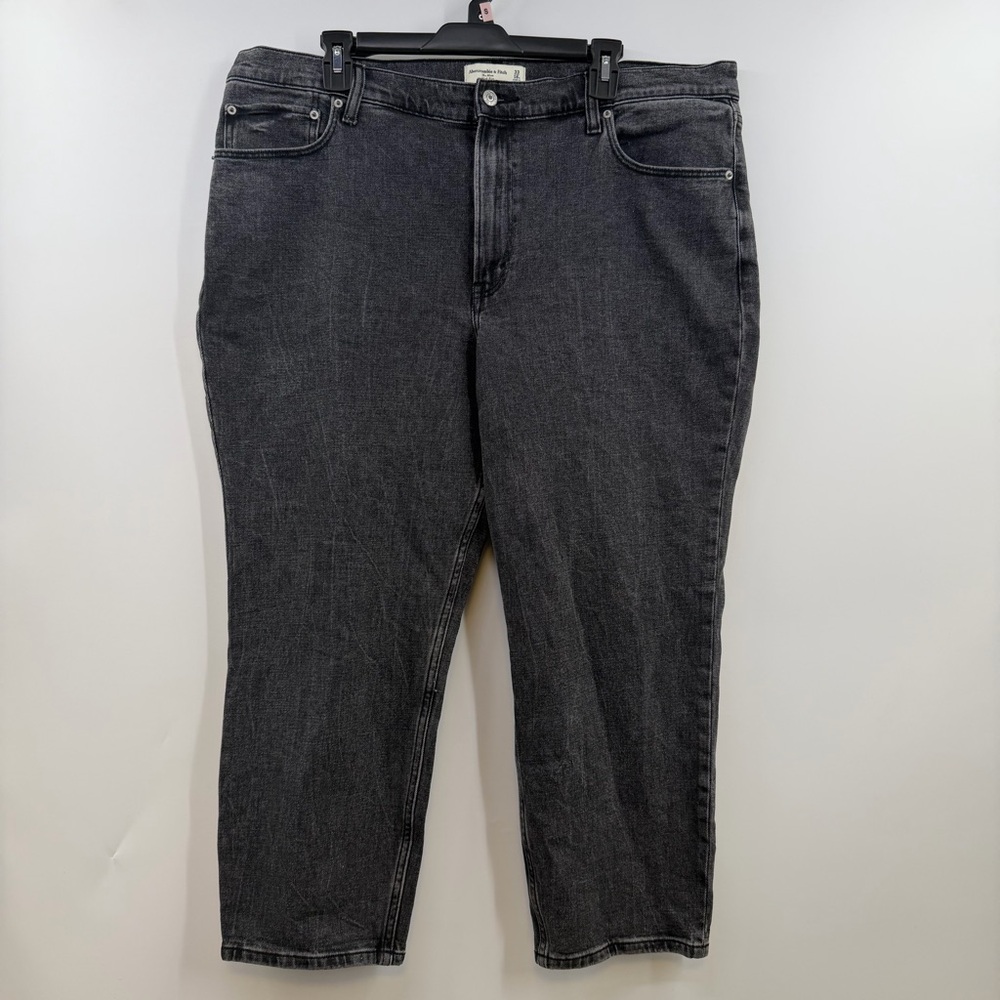 Abercrombie & Fitch Mom High Rise Jeans Black Wash Cropped Relaxed 16S